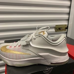 Nike KD 7- Aunt Pearl